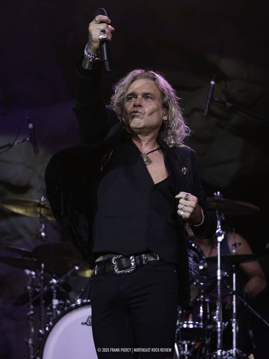 NERockReview's tweet image. Mike Tramp's White Lion at the Wolf Den at Mohegan Sun, Uncasville, Connecticut - June 19, 2025

More concert photos and coverage northeastrockreview.com/mike-tramps-wh…

@miketrampreal