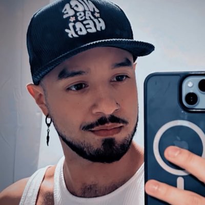 HolyyD's tweet photo. #NewProfilePic https://t.co/iduplUbHHg