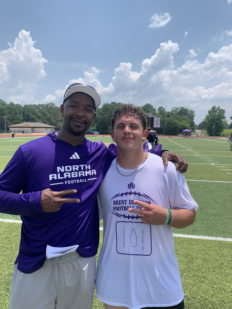 C_Lane_Mims's tweet image. Very thankful to get some work in with @DeLockett @CoachCruce and @BrentDearmon at the Montgomery @UNAFootball camp today. Roar Lions! Thank you guys for your time! Nice and cozy out there today! #BetterThanThePeachField 😤😂