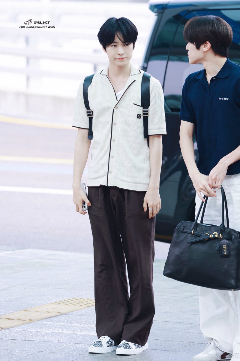 gyul_nct's tweet photo. 250626 ICN

학생 런던으로 가다

#YUSHI #유우시 #ユウシ #NCTWISH https://t.co/cqJrr0ncyS