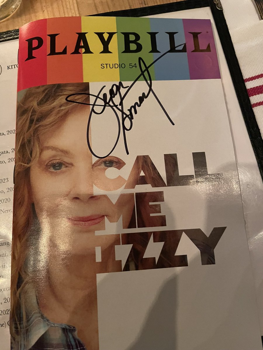 readmypress's tweet photo. Jean Smart was incredible in Call Me Izzy. Heavy stuff and was kind enough to come out and sign after last Friday. Also confirmed she’s only 5’9, “that’s not tall.”   😂 #CallMeIzzy #JeanSmart https://t.co/TjUvjyRer5