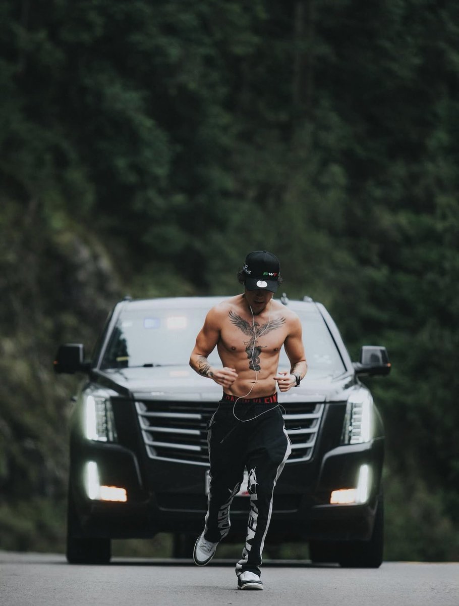 mariobautista_'s tweet photo. 👀 https://t.co/EaWQVxJAFS