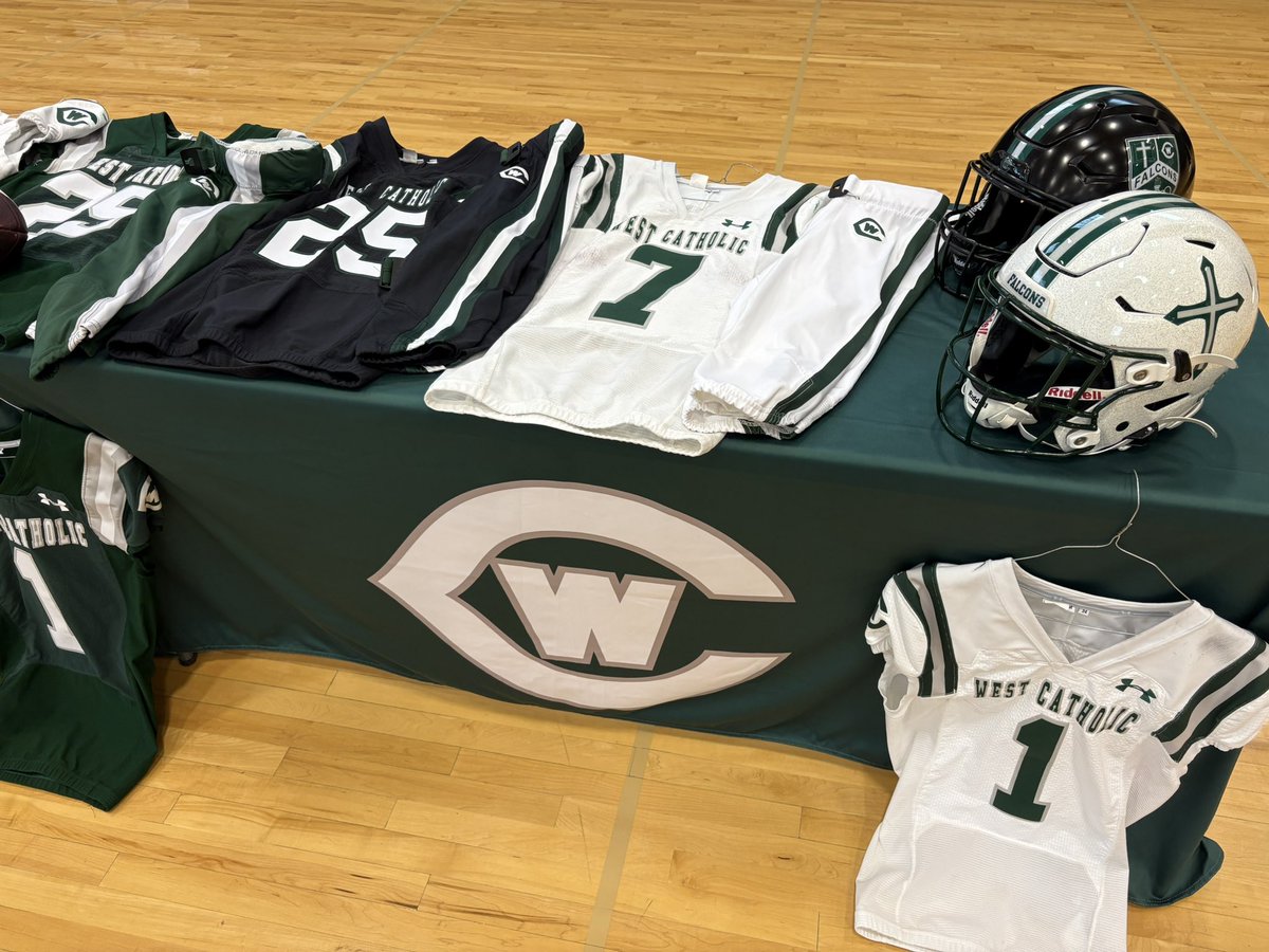 One of my favorite parts of camp is seeing the kids go crazy for our team gear. The addition of the black helmet this summer was a massive hit. 😂

Look good. Feel good. Play good.