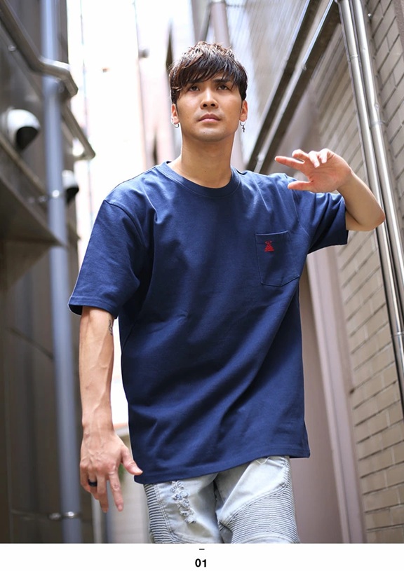 Clubno1Z's tweet photo. #再入荷 速報💨💨
👏あの人気商品が帰ってきました👏

🚛早いもの勝ち🚛

素材は10.2オンスのシーズンを問わず活躍してくれる天竺生地

https://t.co/csifMpBAgX

#CLUBNO1Z #クラブノイズ 
#B系 #大きいサイズ #ピラミッド
#Tシャツ #ヘヴィーウエイト #ポケット付き https://t.co/4FBWdMA0OO