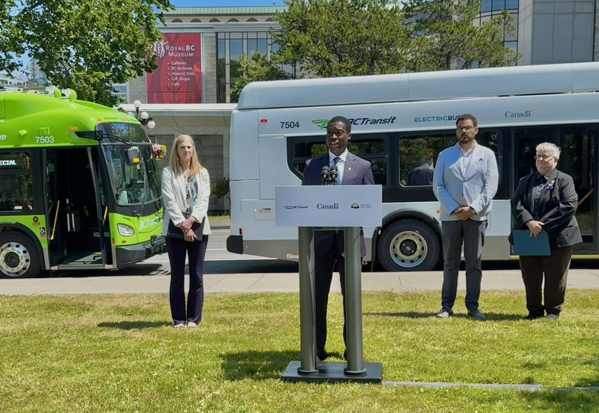 G_Anderson1's tweet image. Great news for transit riders - @BCTransit’s brand-new electric buses are hitting the streets soon — quieter, & better for our environment.
Starting in #Victoria, then coming to other communities, including #Nanaimo. This is the future of transit. #PublicTransit
#bcpoli @TranBC