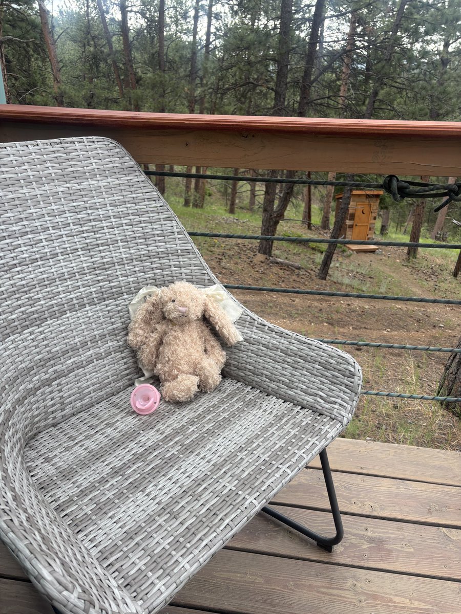 A little bun told me the next three drops are going to be very.. PINK