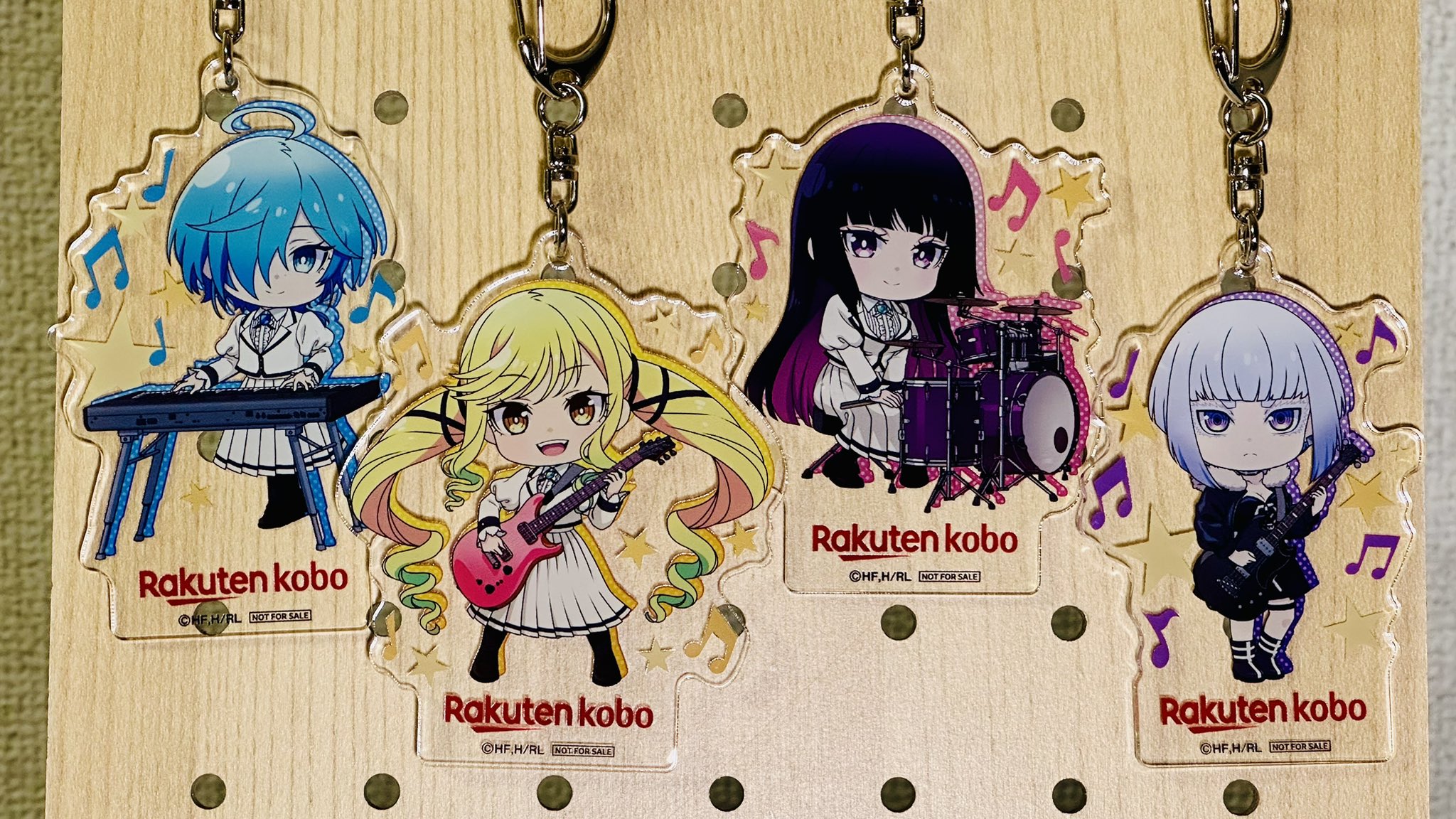 ロックは淑女の嗜みでして アクリルキーホルダー4点セット 楽天