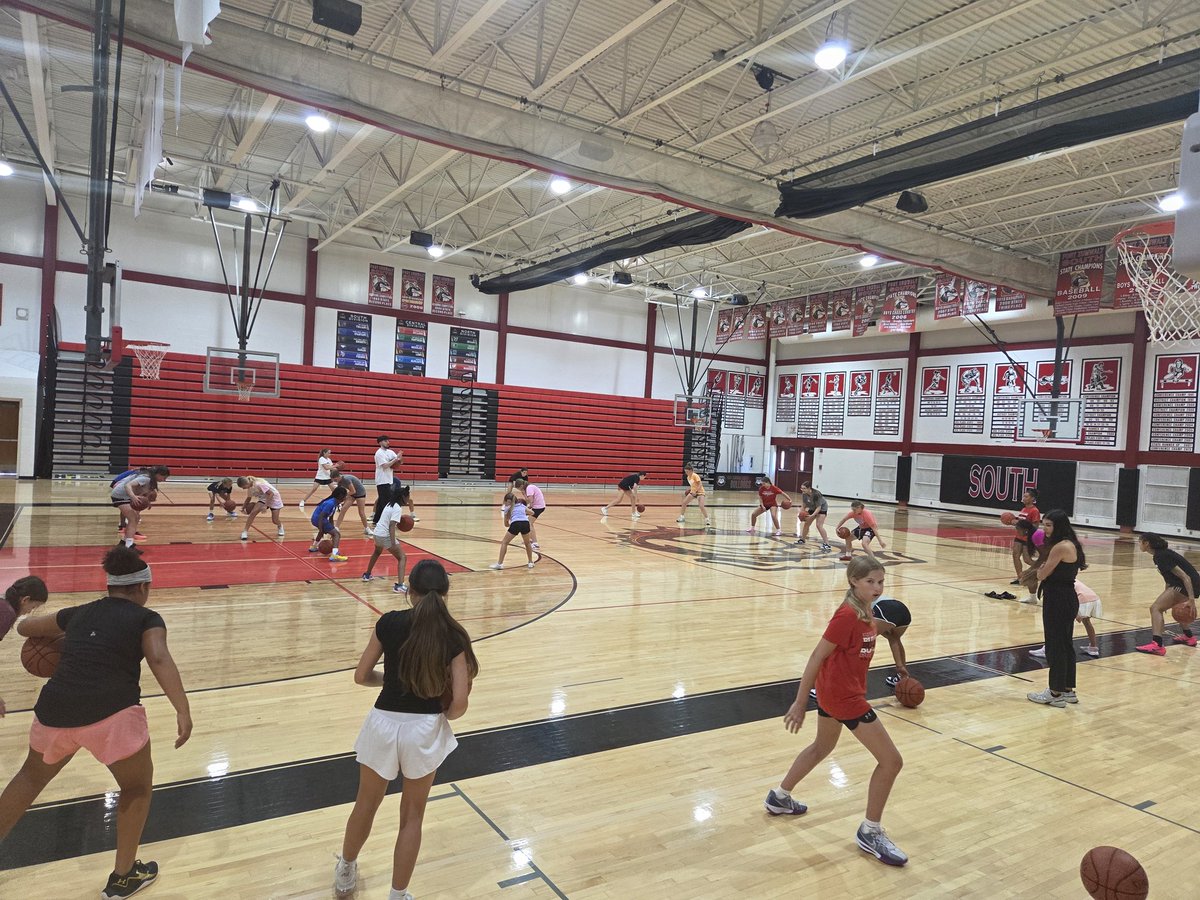 Working on those ball handling skills at youth camp today! 🏀💪 #SouthSideStrong