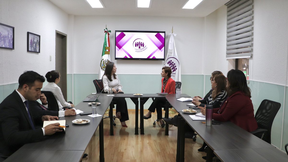 Consejo Ciudadano Mx (@elconsejomx) on Twitter photo En #ElConsejo recibimos a la Titular de Investigación de Delitos de Género, Gema G. Chávez Durán, para reforzar, en el #DíaNaranja, la coordinación con la <a href="/FiscaliaCDMX/">Fiscalía CDMX</a> en favor de las víctimas.
🧡 Hoy y siempre, estamos con las mujeres. En #ElConsejo recibimos a la Titular de Investigación de Delitos de Género, Gema G. Chávez Durán, para reforzar, en el #DíaNaranja, la coordinación con la <a href="/FiscaliaCDMX/">Fiscalía CDMX</a> en favor de las víctimas.
🧡 Hoy y siempre, estamos con las mujeres.