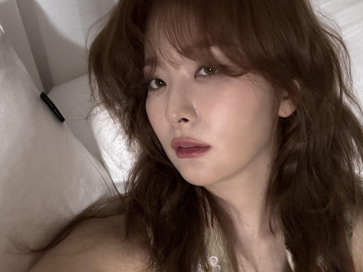 gomseulkong's tweet photo. 응 슬기 염색 최고 https://t.co/2h7bK6Czf1