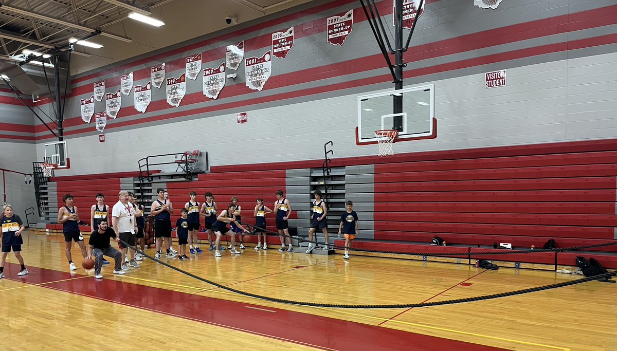 Day 2 and Day 3 drills/scrimmages with Upper Sandusky and New Riegel were even better than Day 1!
Great teamwork and camaraderie between schools! 🏀👍🏻