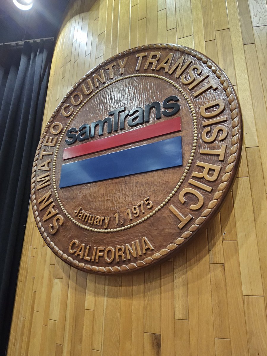 jcb10's tweet image. The #SamTrans Citizens Advisory Committee is about to go live from San Carlos. Tonight's key topic is about the relaunch of the "Grand Boulevard Initiative," a 21-year-old effort to make El Camino Real more amenable to multimodal transit. Online link: samtrans.com/meetings/2025/…