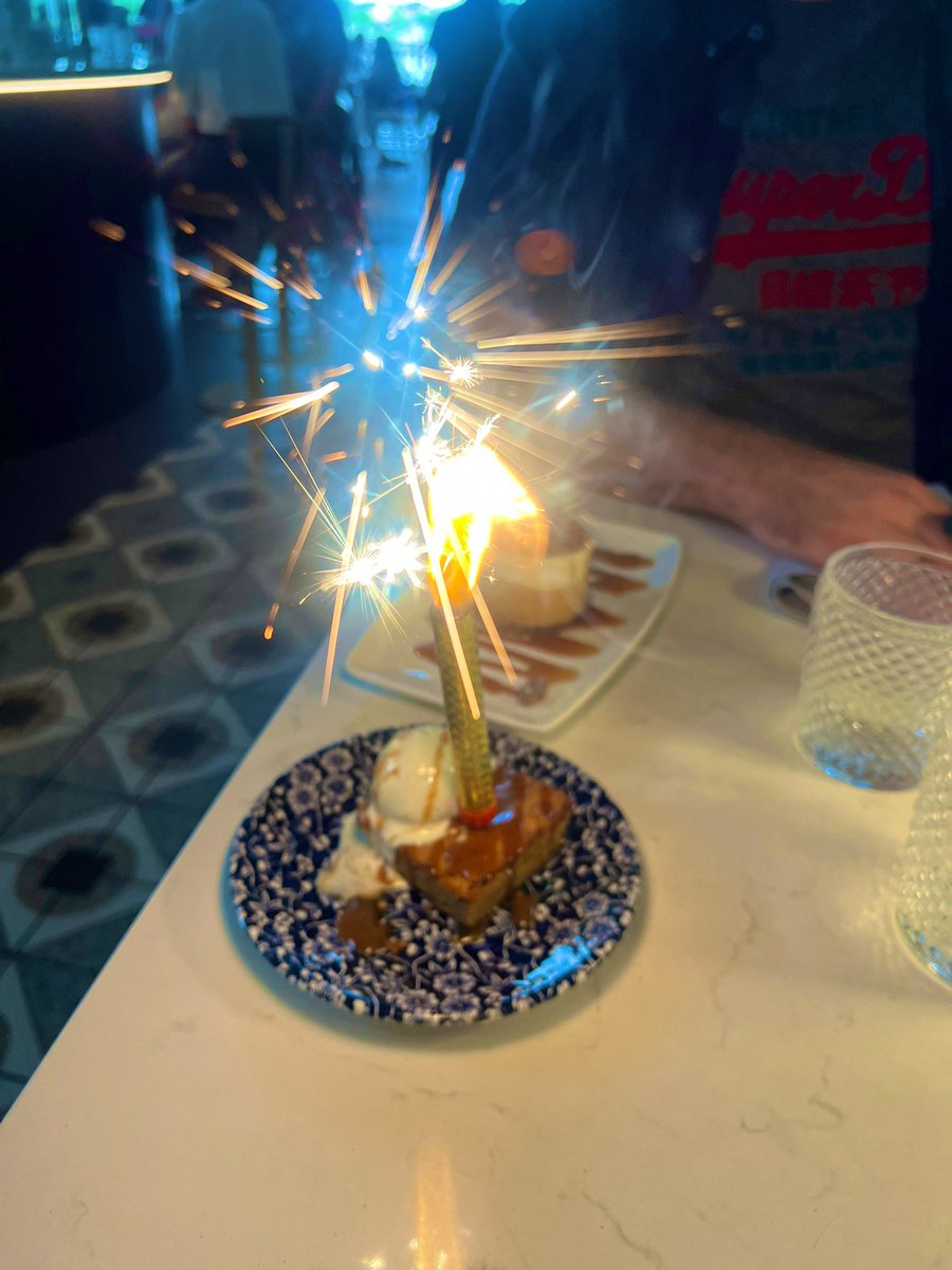 Birthday dinner with <a href="/JhuskyDuh/">Jhusky@AC</a> and I did not expect this dessert to be so showy….😅 Cheers to another year of my mid-30s!