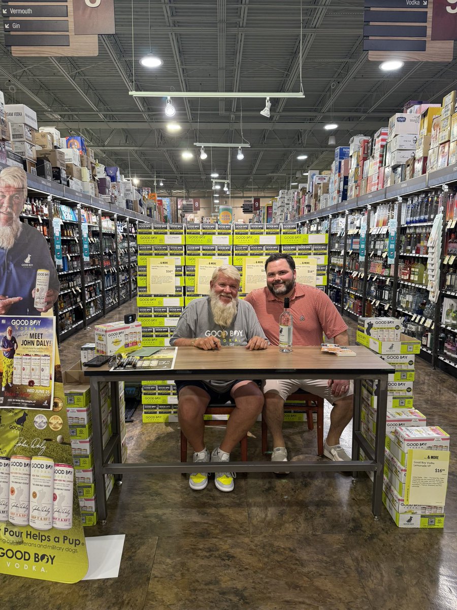 smoffe859's tweet image. Got to meet the man, the myth, the legend @PGA_JohnDaly at a @GoodBoy_Vodka signing event. If you haven’t tried the teas or lemonades you’re missing out!