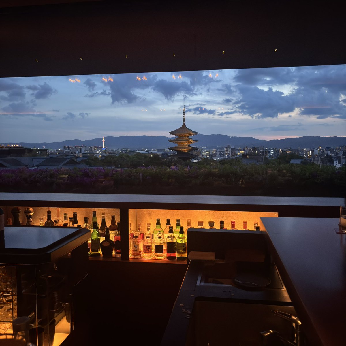MrS_012's tweet photo. 与京都的暮色共饮🏮 https://t.co/NP9vZJZMvO