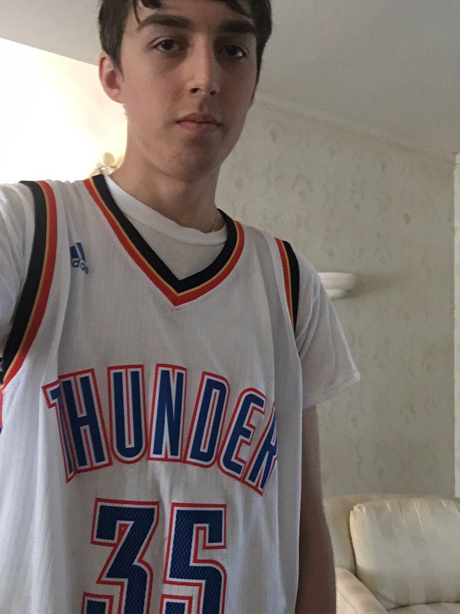 bgjazzhands's tweet photo. Can’t imagine the feeling this guy’s having after the finals #lostnunbound https://t.co/f1ZIyDlQFf