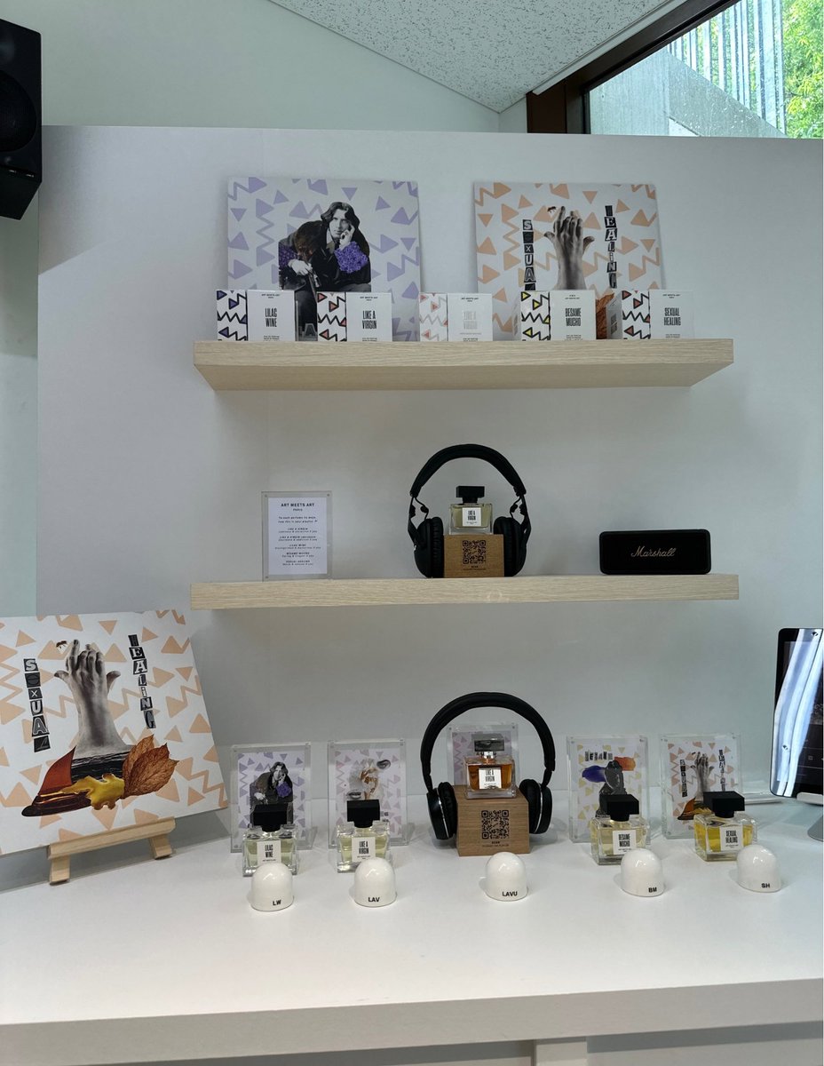 Art Meets Artの香水の展示に伺いました。創設者のTanguy Le Baudさん