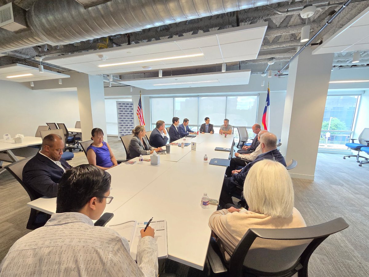 SineDieEvents's tweet photo. Great to be working with @StateBizExecs in AUS this week on their immigration and workforce summit tomorrow. This afternoon, @txbiz hosted our preliminary meetings (thank you!) before we cooled our heels at the Texas Chili Parlor! #txlege https://t.co/PPhQxET82E