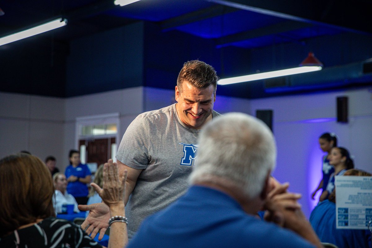 Great evening in Shelbyville to cap day three of the Blitz! Our final stop on this year’s Blue Raider Blitz is tomorrow at 11:30 AM in Smyrna!

🚙 Details: goblueraiders.co/25BlueRaiderBl…
✅ RSVP: goblueraiders.co/25BlitzRSVP

#BLUEnited