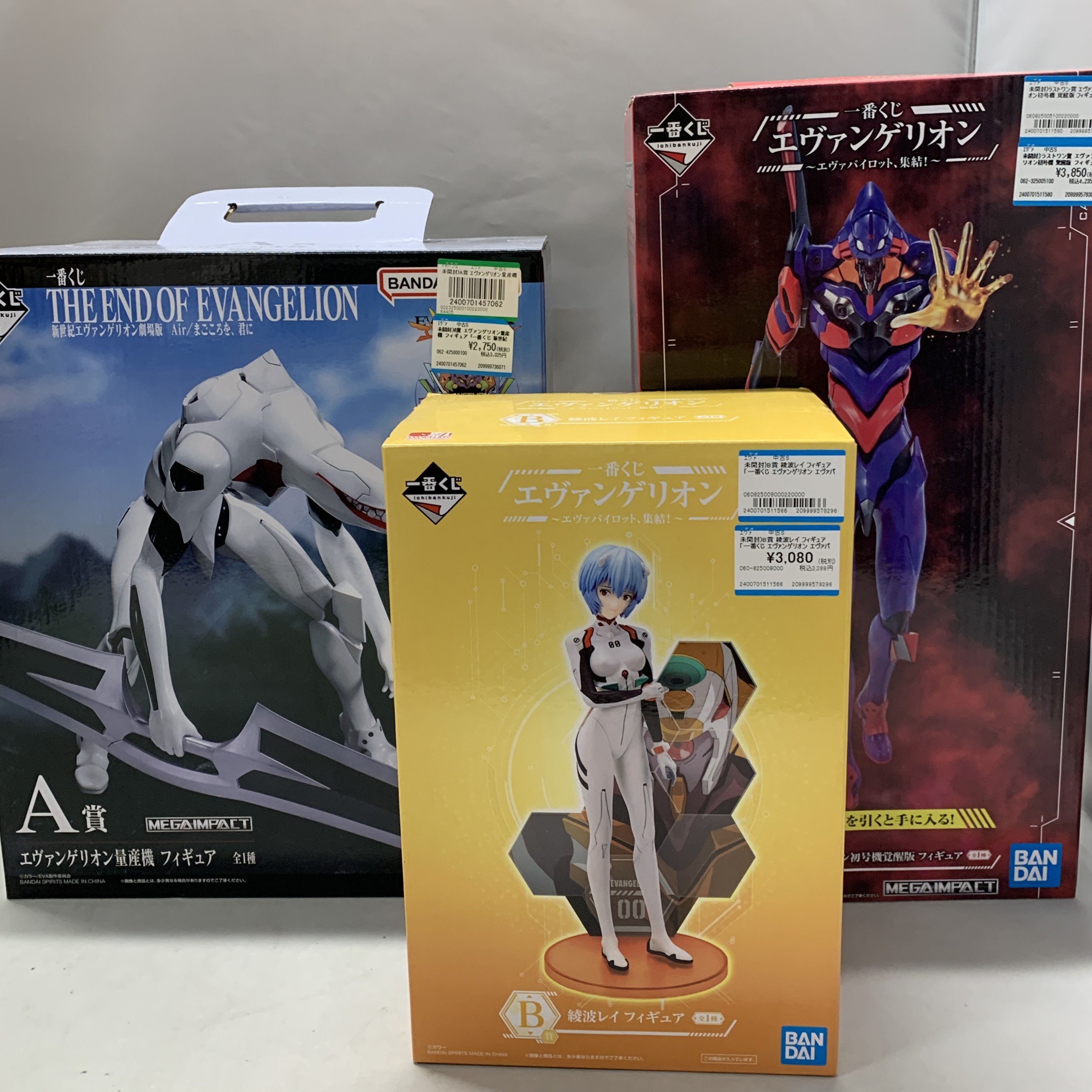 ☆箱付き 美品☆ バンダイ エヴァンゲリオン 綾波レイ フィギュア B賞 ☆箱付き 美品☆ バンダイ エヴァンゲリオン 綾波レイ