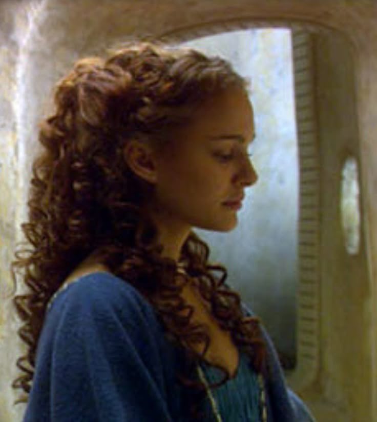 padmé’s curls appreciation post ✨