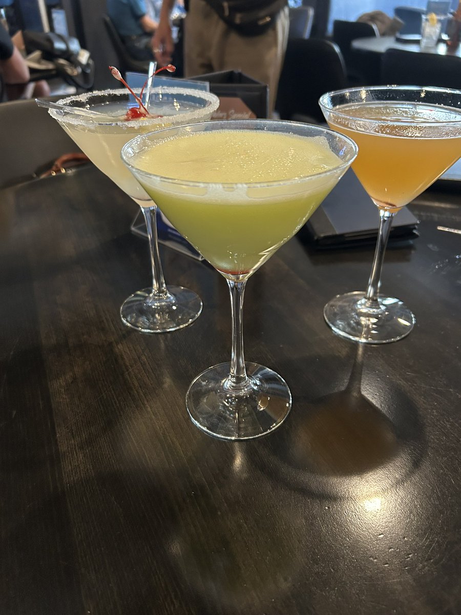 Apps and drinks <a href="/TuscanyCasino/">Tuscany Suites & Casino</a>