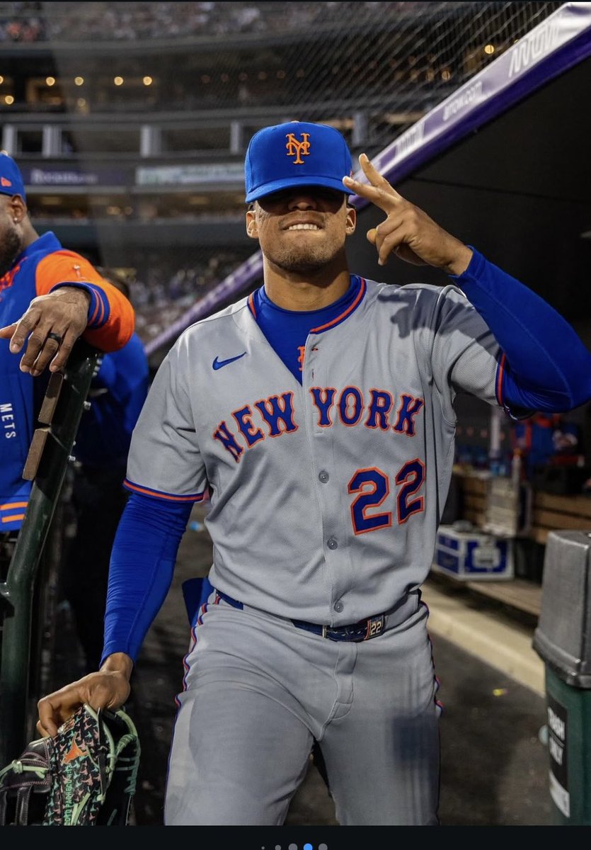 RubenGar06's tweet photo. “SOTO WE LOVE YOU‼️‼️”
@JuanSoto25_
#LGM #QueensBaseball #JojoisShort #RIPJojo https://t.co/tYUbao9oFk