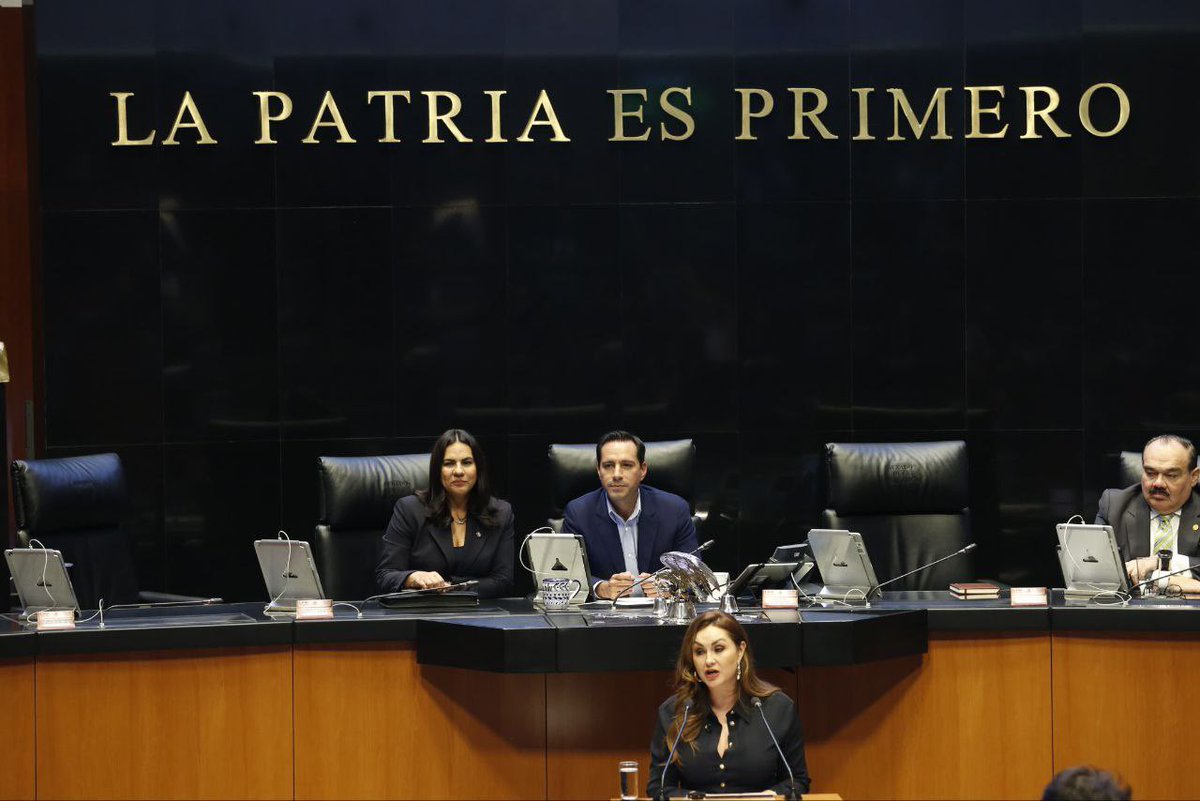 Mauricio Vila (@mauvila) on Twitter photo Me dio mucho gusto presidir parte de la sesión del <a href="/senadomexicano/">Senado de México</a> donde se discutió la reforma a la Ley Federal para la Prevención e Identificación de Operaciones con Recursos de Procedencia Ilícita. Me dio mucho gusto presidir parte de la sesión del <a href="/senadomexicano/">Senado de México</a> donde se discutió la reforma a la Ley Federal para la Prevención e Identificación de Operaciones con Recursos de Procedencia Ilícita.