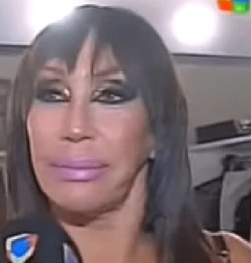 MONAQUILOMBERA's tweet photo. LUZ TUVO CASI 4 MILLONES DE VOTOS Y POPOGGIO APENAS 1.5, YA SABEMOS QUE LA VA A QUERER BAJAR DE TODOS LADOS. DE AHI VENDRÁ LA BRONCA? https://t.co/2JpXpeY8Fq