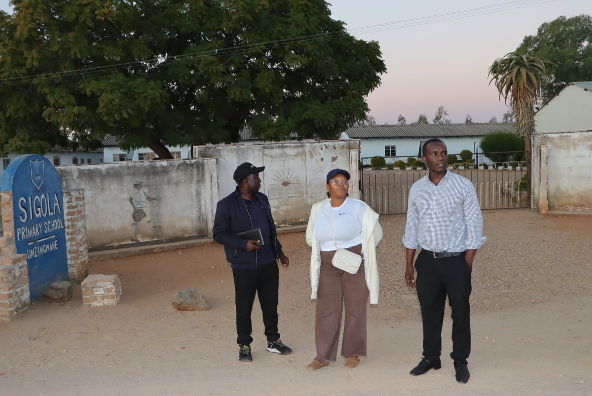ISOCZIM's tweet photo. Today, we are in Sigola to analyze the deployment of the 'MYTEL COMMUNITY BROADBAND NETWORK INITIATIVE,' aimed at establishing a vital network throughout Bushtick village in Umzingwane district, specifically targeting Sigola, Esiphezini, and Sihlengeni village @ChibandaGladys https://t.co/ELwFs48Mqg