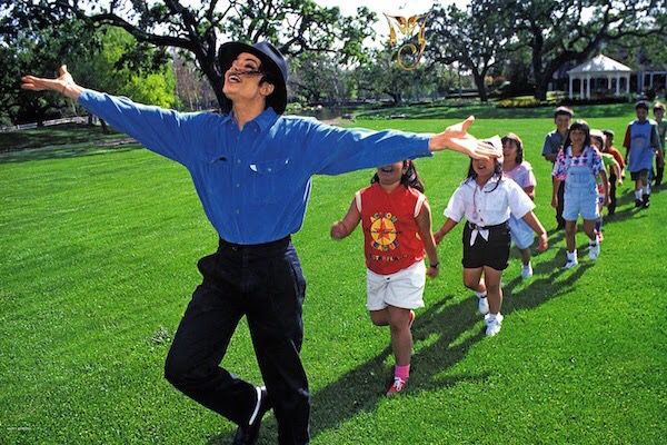 O1958mj's tweet photo. dedication to you, prince. @michaeljackson 
#MJForever #MichaelJackson https://t.co/8yGMOaILYT