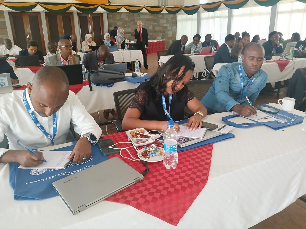 istic_unesco's tweet image. From 31 May to 3 June, ISTIC under UNESCO joined the 2nd East Africa Workshop on Mastering Research Proposals in Nairobi 🇰🇪
With 38 international researchers, we explored how to write impactful, transdisciplinary proposals!
#SRI2025 #ResearchCapacity #ISTIC #AfricaScience