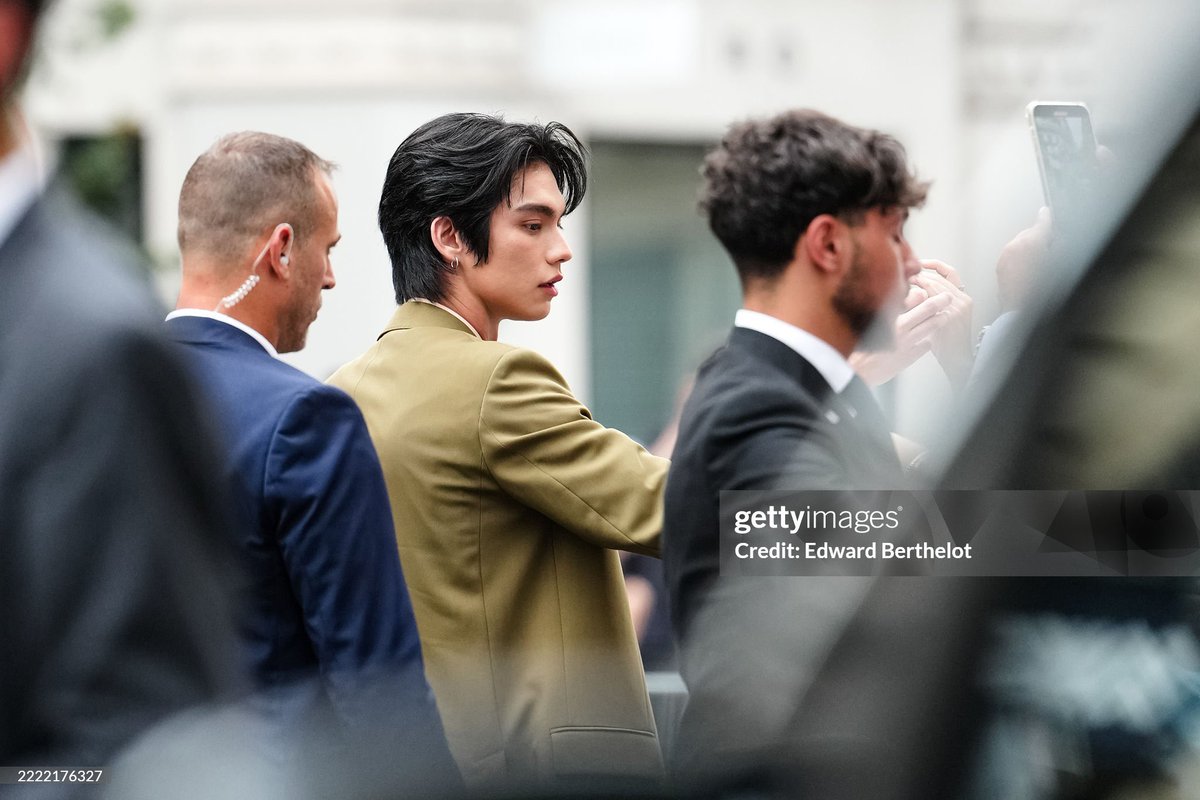 27dec__'s tweet photo. อมกกกกกกกกกกก ตากล้อง getty รูปนี้เอาเงินไปเลยค่ะ ไบร์ทคือลูกคุณหนูหลานคุณนายเหลนคุณเธอมากกกกกกกกกกกก สวยสง่าราคาแพง ปารีสคือบ้าน ปารีสคือจริต ฮีแกลมมาก glamorous ที่ฉันใฝ่ฝัน 🥹✨❣️

BRIGHT WITH AMI PARIS
#AmiSS26 #bbrightvc 
#AmiSS26xBRIGHT https://t.co/Sb9sagTrBu
