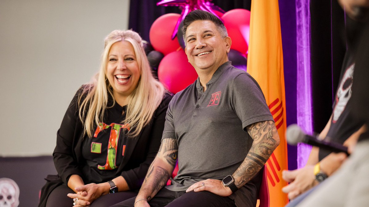 JonFreier's tweet image. What a day in Albuquerque! The customer passion of our @TMobile teams is second to none. Huge thanks to our T-Mobile teams in New Mexico for the decades-long focus on delivering for our customers!