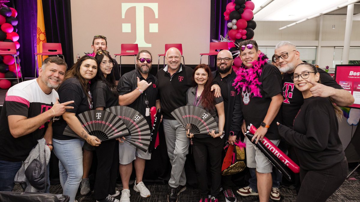 JonFreier's tweet image. What a day in Albuquerque! The customer passion of our @TMobile teams is second to none. Huge thanks to our T-Mobile teams in New Mexico for the decades-long focus on delivering for our customers!
