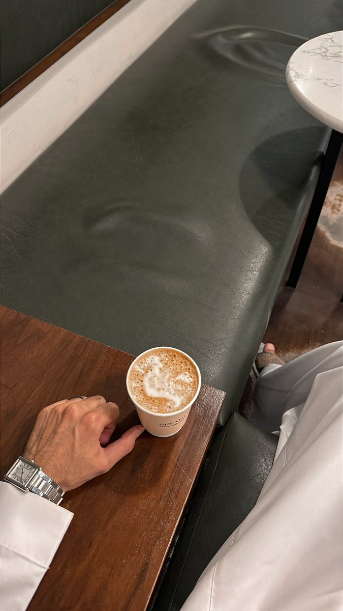 MSOSIMI's tweet image. #امنياتك_في_السنه_الجديده
يكفيني راسك خل راس السنة عنك ..
لاعاش راسك على الدنيا يكفيّني .♥️