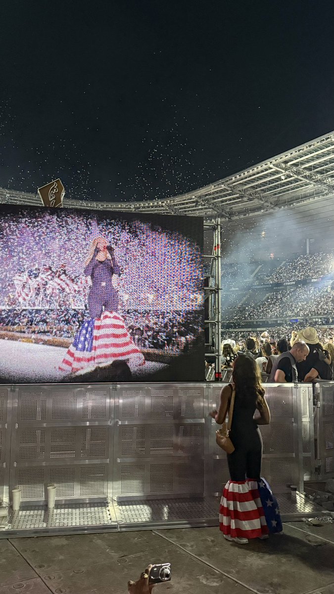 Beyoncé China tweet media