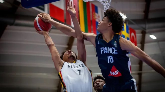 bheintzskol's tweet image. JOAN! #bitebite