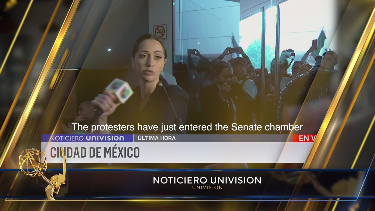 The #NewsEmmys Award for Outstanding News Program in Spanish goes to Noticiero Univision @UniNoticias (<a href="/Univision/">Univision</a>).