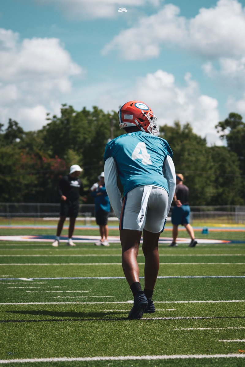 #summerball #thatguy <a href="/coach_pennock/">Blake Pennock</a> 
<a href="/Richaud_Floyd17/">Coach Floyd</a> 
<a href="/ParkerNettles15/">Parker Nettles | 2026QB</a>