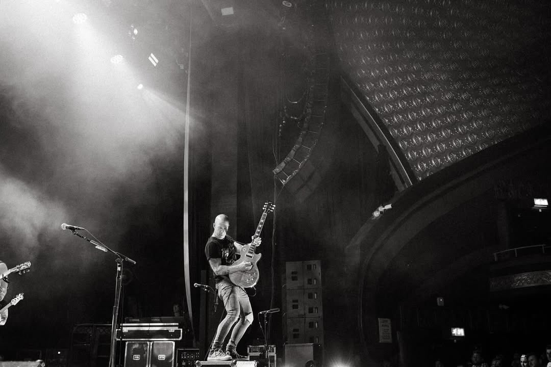 kip_moore34288's tweet photo. Guess who the third person is https://t.co/YONXtRCijg