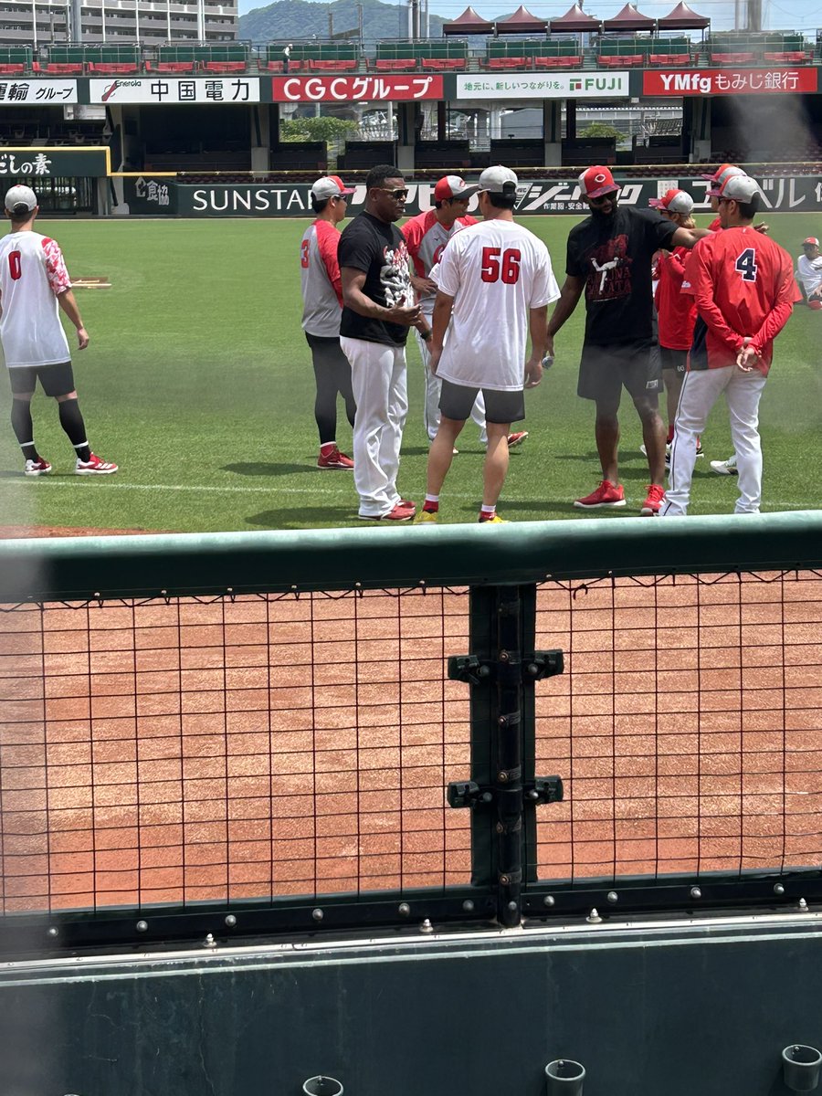 【全体練習⚾️】
（26日、マツダスタジアム🏟️）

#久保修 外野手が合流してます💪

#広島カープ #広島 #carp #デイリー