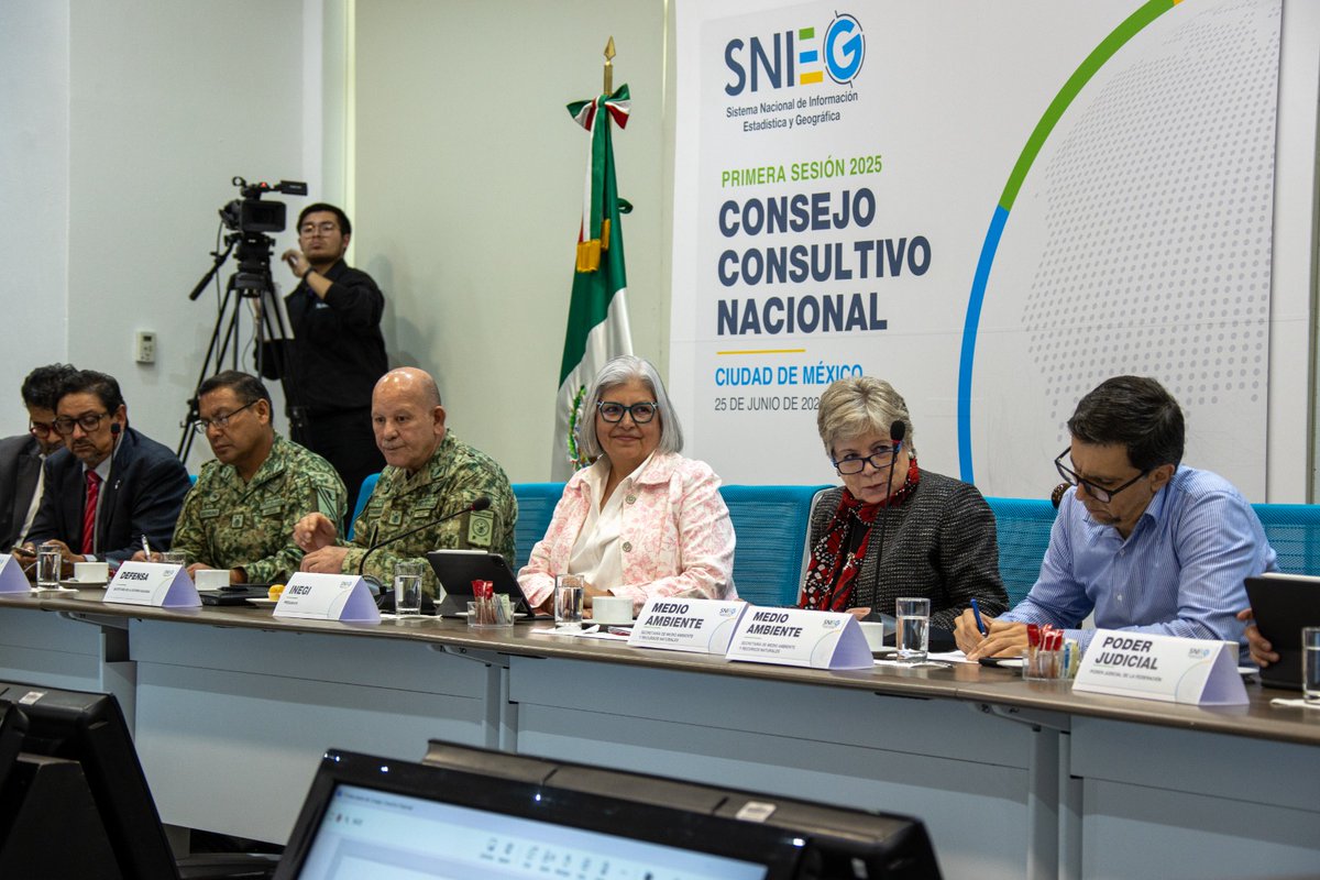 Hoy celebramos la 1ª sesión 2025 del Consejo Consultivo Nacional #CCN, espacio de interlocución entre el #INEGI, los poderes federales, entidades federativas y órganos autónomos.

Dialogamos sobre temas relacionados con la información que produce y coordina el Instituto.