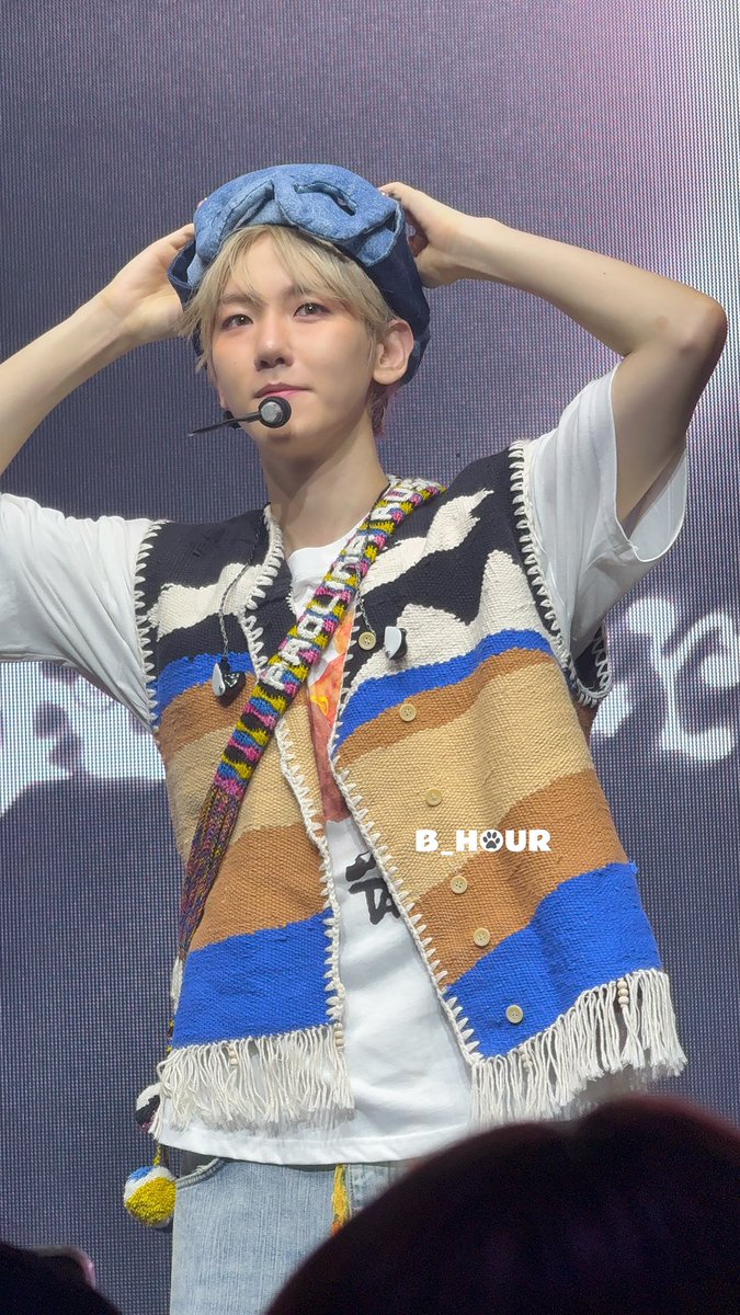 BHour56's tweet photo. 250625 ROSEMONT 🐶

@B_hundred_Hyun
#백현 #BAEKHYUN #伯賢 #ベッキョン https://t.co/yswa52Nwpj