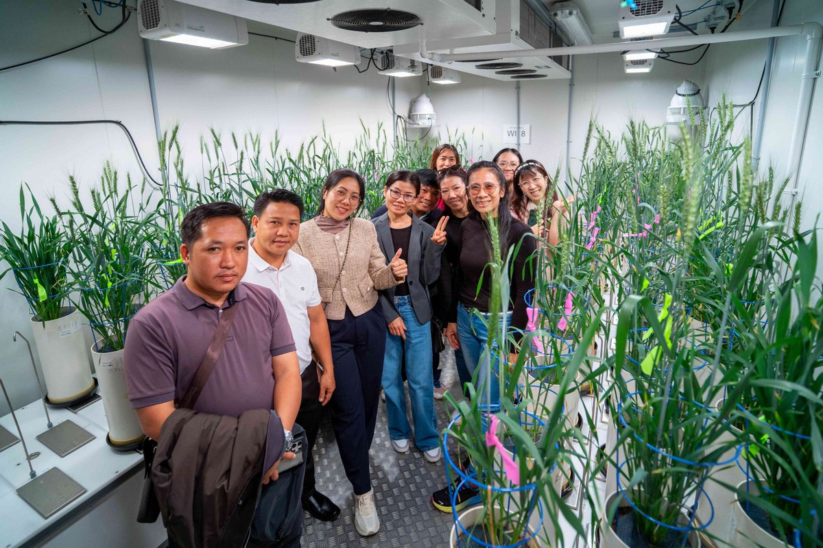 Emerging leaders from 🇱🇦 &amp; 🇻🇳 are now in 🇦🇺 for the trilateral masterclass on public leadership for environmental resilience. Innovation, collaboration, &amp; commitment are on full display for driving a sustainable Mekong future.
#MekongAustraliaPartnership #Sustainability