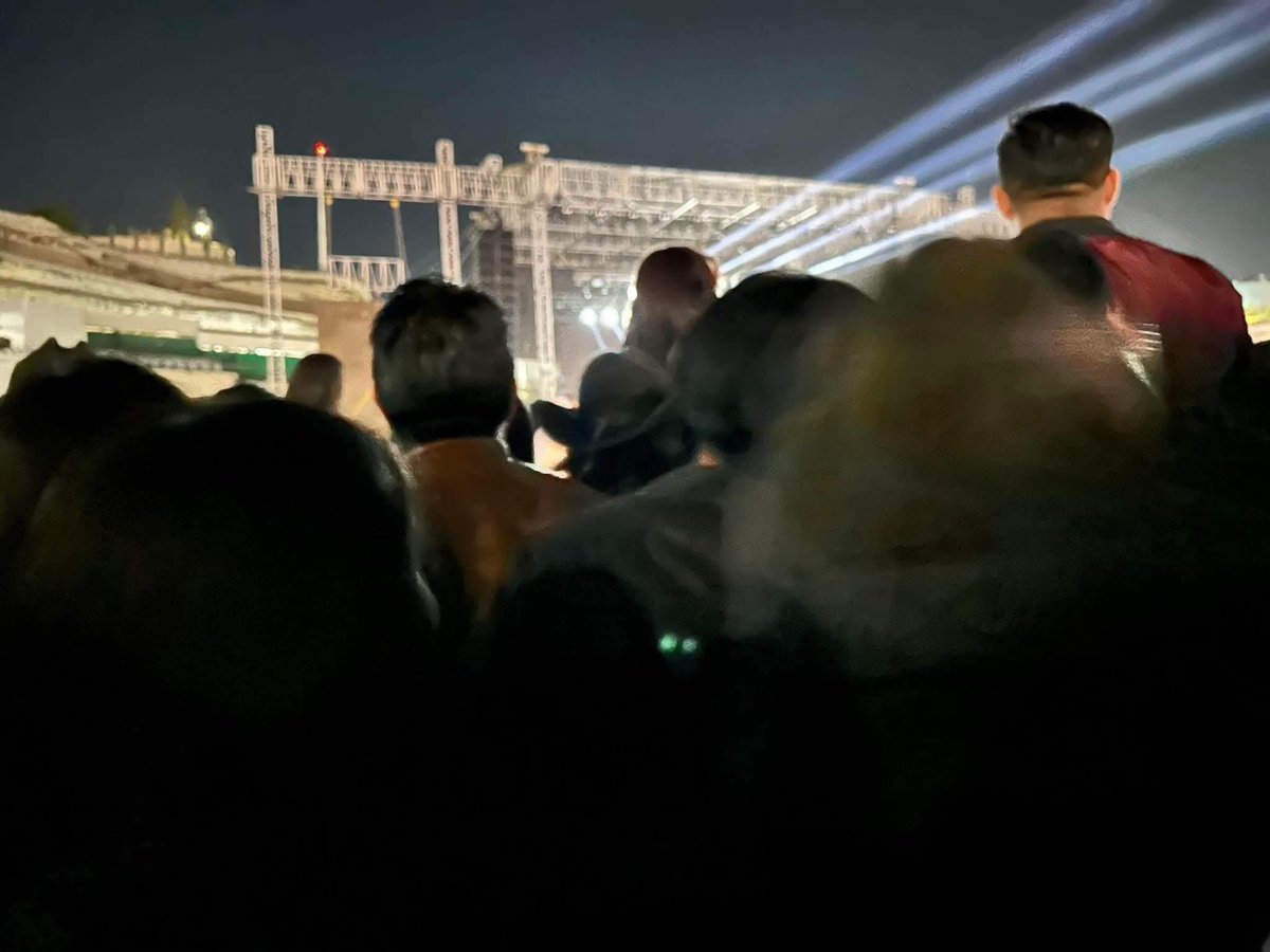 La morra de 1.50 que está chngue y chngue que la lleven a conciertos