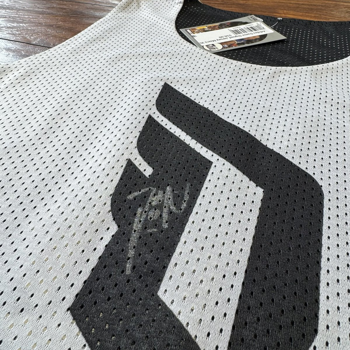 Autographed DAME Dolla Practice Jersey Sz L $50 👀 backtothebasket.com #ripcity
