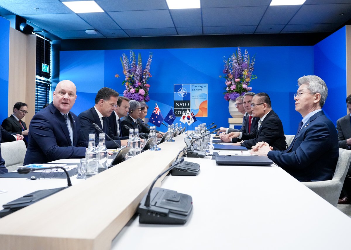 MOFA of Japan (@mofajapan_en) on Twitter photo On June 25, FM IWAYA, who was visiting The Hague on the occasion of the NATO Summit, the Kingdom of the #Netherlands, held a Meeting between #NATO Secretary General and Indo-Pacific Partners.
mofa.go.jp/erp/ep/pageite…
#IP4 <a href="/SecGenNATO/">Mark Rutte</a> On June 25, FM IWAYA, who was visiting The Hague on the occasion of the NATO Summit, the Kingdom of the #Netherlands, held a Meeting between #NATO Secretary General and Indo-Pacific Partners.
mofa.go.jp/erp/ep/pageite…
#IP4 <a href="/SecGenNATO/">Mark Rutte</a>