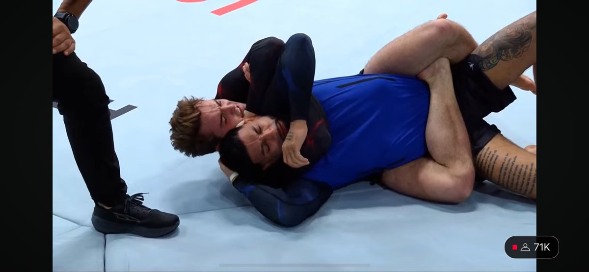 70K people watching Andrew Tackett finish an arm in RNC. Nasty.