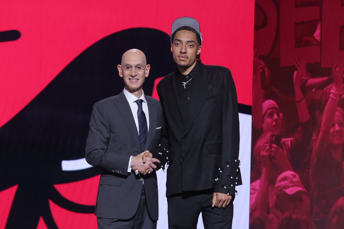 670 The Score (@670thescore) on Twitter photo The Bulls have selected Noa Essengue at No. 12 in the NBA Draft! <a href="/ctsbulls/">chuck swirsky</a> has live reaction NOW until midnight!
10p- <a href="/NickFriedell/">Nick Friedell</a>
10:45p- <a href="/byjuliapoe/">Julia Poe</a>
11p- <a href="/CodyWesterlund/">Cody Westerlund</a>
11:20p- <a href="/JCowleyHoops/">Joe Cowley</a>
Listen:
670thescore.com/listen The Bulls have selected Noa Essengue at No. 12 in the NBA Draft! <a href="/ctsbulls/">chuck swirsky</a> has live reaction NOW until midnight!
10p- <a href="/NickFriedell/">Nick Friedell</a>
10:45p- <a href="/byjuliapoe/">Julia Poe</a>
11p- <a href="/CodyWesterlund/">Cody Westerlund</a>
11:20p- <a href="/JCowleyHoops/">Joe Cowley</a>
Listen:
670thescore.com/listen